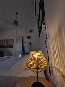 Postel nebo postele na pokoji v ubytování Poudas House