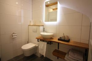 Koupelna v ubytování B&B TxL + 33 fotografií