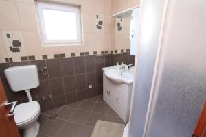 Gallery image of Apartments Lunjski in Lun +9 photos