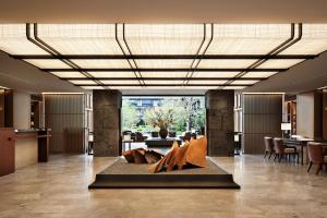 Posezení v ubytování HOTEL THE MITSUI KYOTO, a Luxury Collection Hotel & Spa