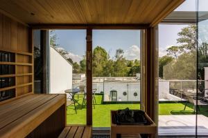 Vonkajšia záhrada v ubytovaní Villa Bauhaus Gold