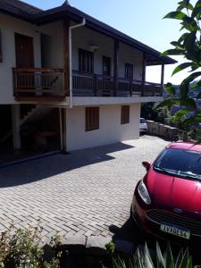 El edificio en el que está el departamento