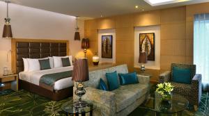 Krevet ili kreveti u jedinici u okviru objekta Radisson Resort & Spa Kandla