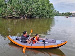 Ảnh trong thư viện ảnh của Riverside Bungalow with Pool at Koliba, Casa del Fiume ở Kuala Terengganu