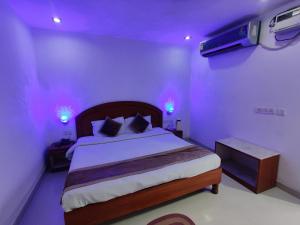 Una cama o camas en una habitación de Euro Star Inn