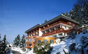 Wellnesshotel Sonnenhalde Tonbach ในช่วงฤดูหนาว