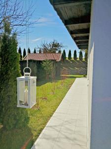 Fotografie z fotogalerie ubytování Münsing Nähe Starnberger See, schöne Ferienwohnung, Gästewohnung 125qm EG und OG KONTAKTFREI v destinaci Münsing