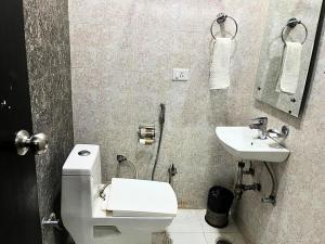 Vannituba majutusasutuses Hotel Hirapanna
