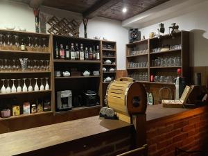 Lounge alebo bar v ubytovaní SG chalupa ŠTIKOV - Podkrkonoší - s celoročním privátním wellness