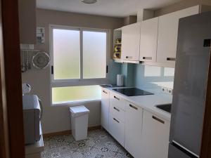 Kuchyňa alebo kuchynka v ubytovaní Apartment RoSol Albir Playa