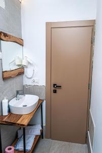 Koupelna v ubytování N'konak Guesthouse