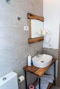 Koupelna v ubytování N'konak Guesthouse