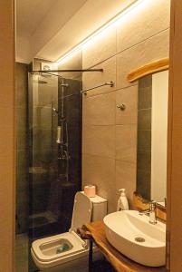 Koupelna v ubytování N'konak Guesthouse