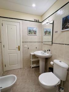 Fotografia z galérie ubytovania Cozy beachfront flat with pool & panoramic sea view terrace v destinácii Puerto de Santiago