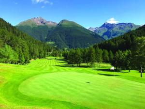 Nespecifikovaný výhled na hory nebo výhled na hory při pohledu z apartmánu