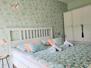 Posteľ alebo postele v izbe v ubytovaní Apartament Sun House SAUNA KOMINEK SKRZYCZNE