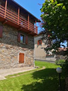 Imagen de la galería de Apartment Bianca with private garden, en Cossogno