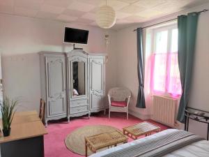 Gallery image of Les Bibasses in Aillas +2 photos