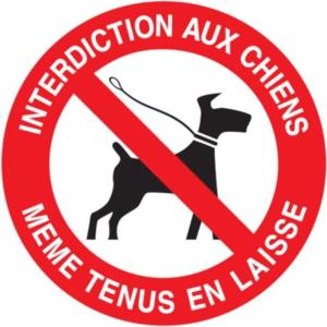 un panneau rouge d'interdiction avec un chien y portant une laisse dans l'établissement Hôtel Restaurant La Manse, à Dornecy