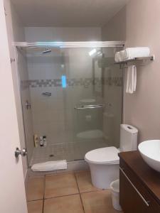 Ванна кімната в Aurora Luxury Suite con acceso a la playa