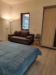 Χώρος καθιστικού στο apartament 2 pokoje