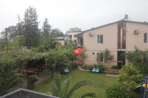 Hotel Nodmax室外花園