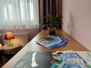 Postel nebo postele na pokoji v ubytování Lakeside Family Apartment