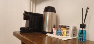 Kemudahan buat kopi dan teh di Argonauti Rooms Retreat