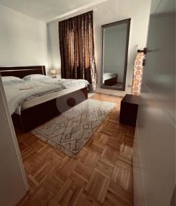 Ένα ή περισσότερα κρεβάτια σε δωμάτιο στο Tuzla Apartment Stupine VIEW