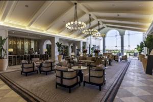 En restaurant eller et andet spisested på Hotel Apartments At Address Marassi Golf Resort