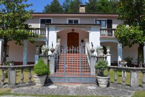The building in which the holiday home is located