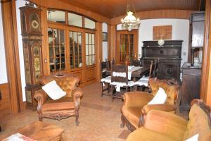 A seating area at Villa Magnolia
