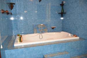 A bathroom at Villa Magnolia