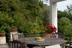 Giardino di Villa VERA - private villa for 8 guests with pool