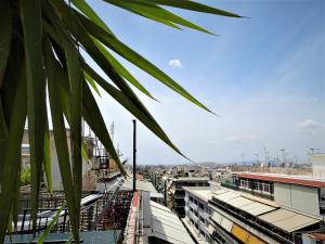 Balkon lub taras w obiekcie Olympus! Athens! Studio in the Sky!! 20' walk to the Acropolis