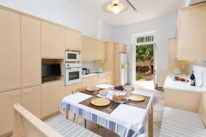 Køkken eller tekøkken på Cycas Estate Corfu Town