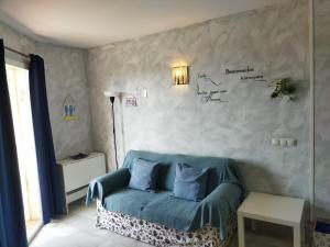 Zona de estar de "La Cala de Mijas Bright Apartment with Sea Views Near the Beach"