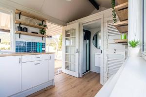 Kuchyň nebo kuchyňský kout v ubytování Yarra Valley Tiny House - Tiny Stays