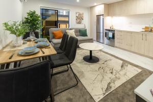 Chic CBD townhouse 2 bed 2 bath