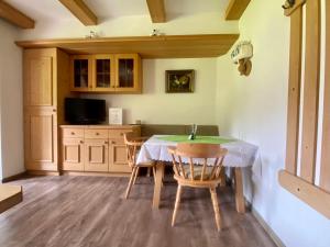 Kuchyňa alebo kuchynka v ubytovaní Hotel Landhaus Marchfeld