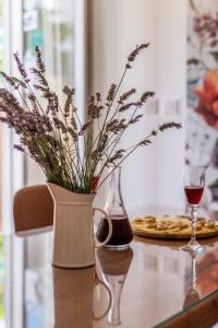 Nápoje v ubytování Dalmatian 230m2 with pool and garden near the old town for families