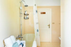 Koupelna v ubytování B&B Pantarei