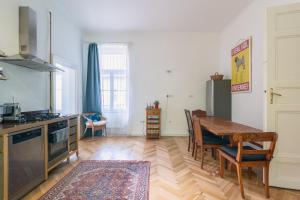 Kuchyňa alebo kuchynka v ubytovaní Bright & Spacious Loft With Basilica View