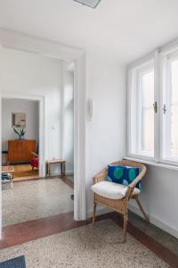 Posedenie v ubytovaní Bright & Spacious Loft With Basilica View