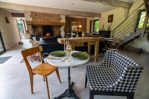 Le Manoir de la campagne的休息区