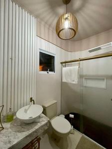 Phòng tắm tại Casa lazer completo 200m da praia