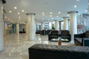 Χώρος καθιστικού στο Salmiya Grand Hotel