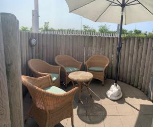 Patio nebo venkovní prostory v ubytování Sønderstrand Downtown Family Rooms ØS47
