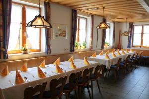 Restaurace v ubytování Gasthaus zur Linde