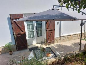Budova, kde se apartmán nachází + 8 fotografií